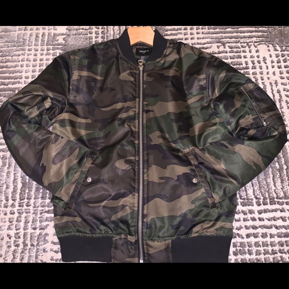 BOMBER JACKET - Picture 1 of 3